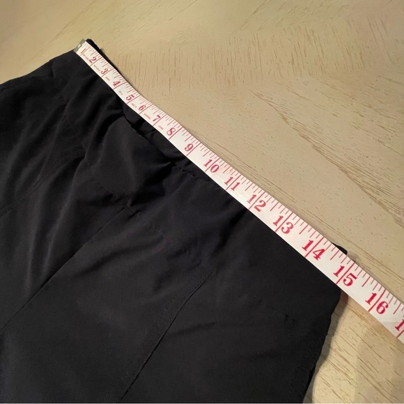 Weekends by Chico's Black Cropped crop pull-on pants size .05 Small S 6 - Picture 11 of 14